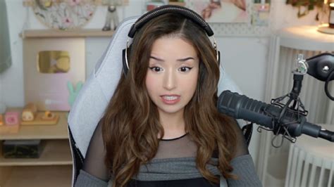 pokimain nip slip|Pokimane may be facing Twitch ban after accidental wardrobe。